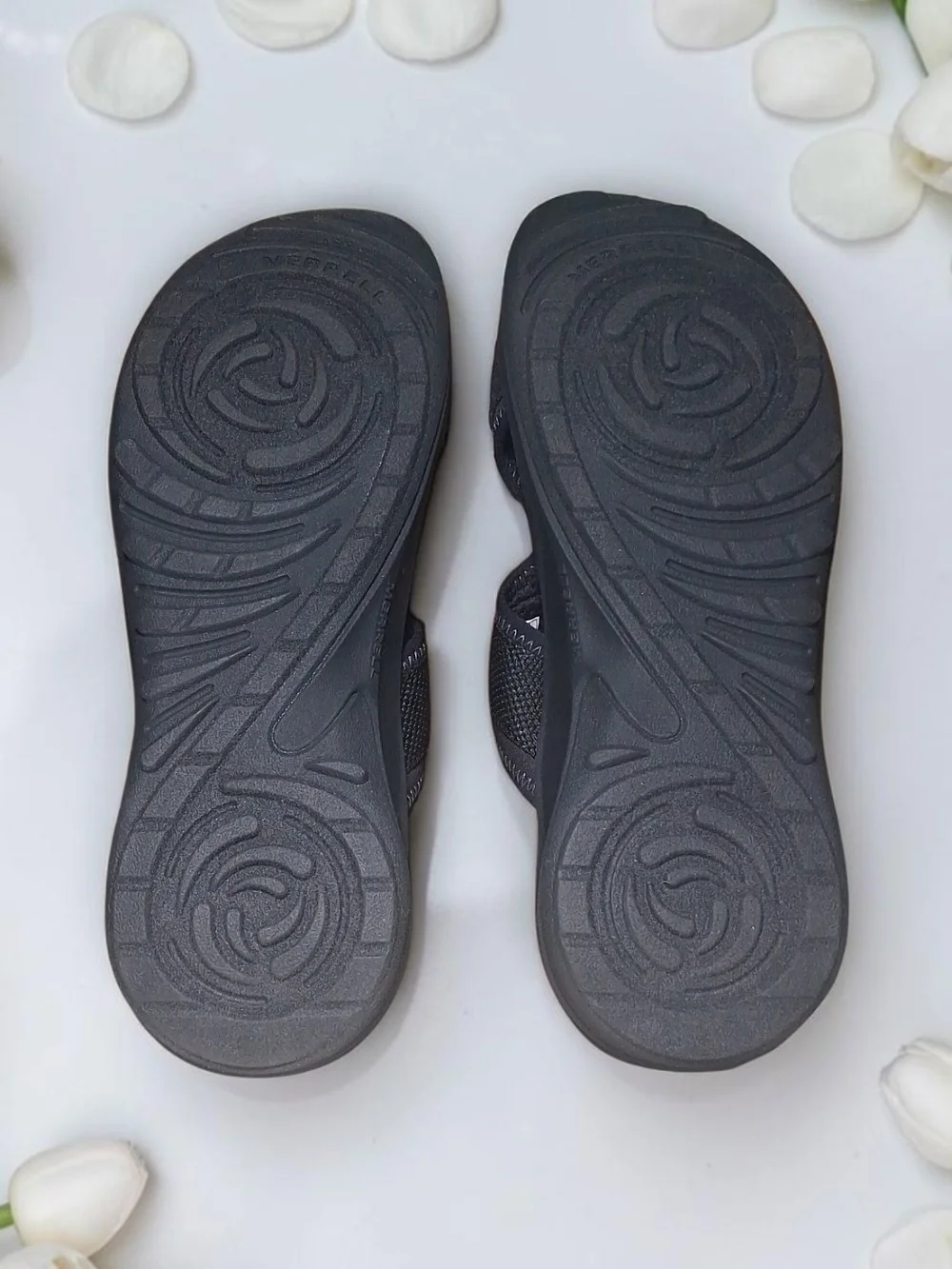 Woman's Sandals Merrell District 4 Post Sandal US Size 8